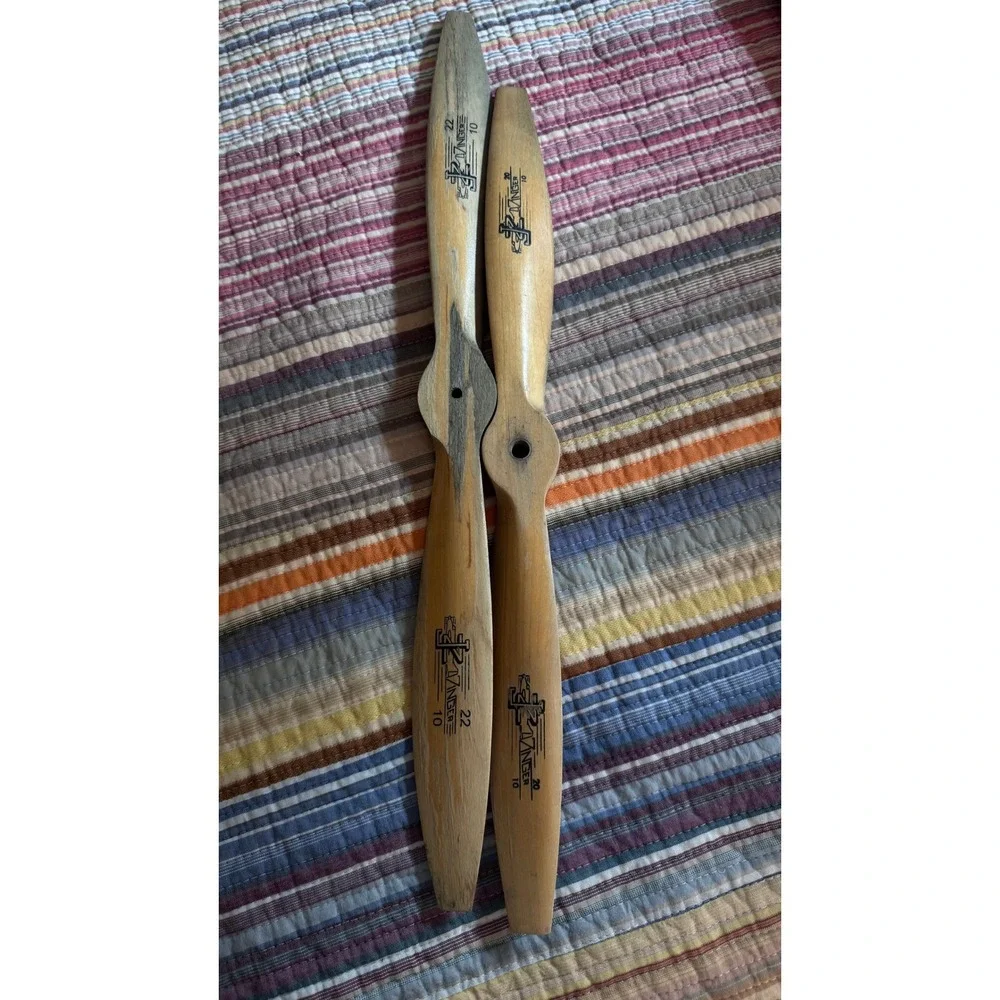 Vtg Zinger Wood RC Propellers 20-10 and 22-10 Model Airplane Parts Pair Decor